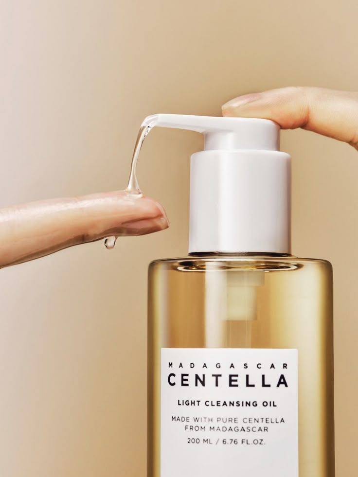 SKIN 1004 CENTELLA Light Cleansing Oil