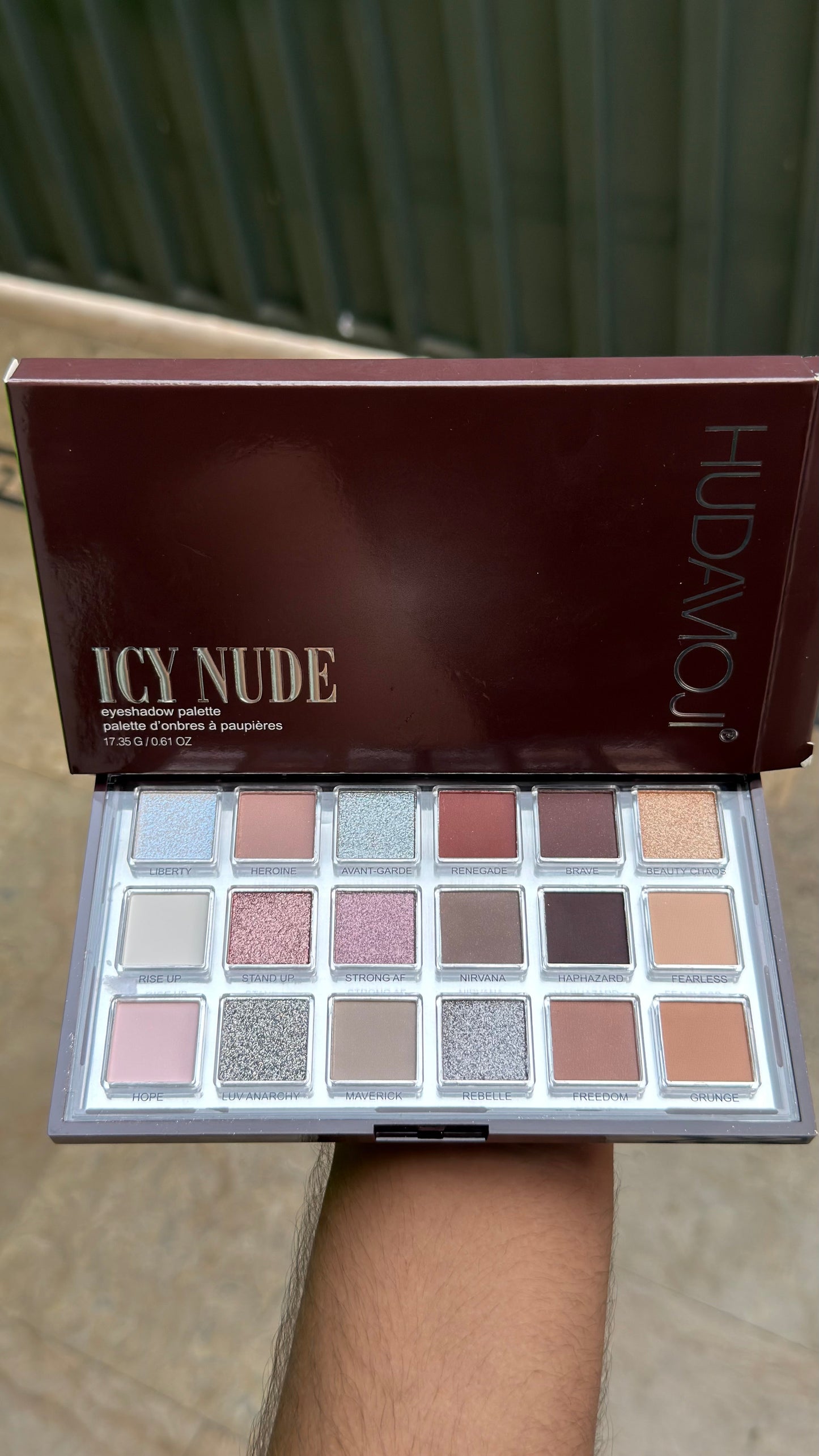 Icy Nude hudamoji eye shadow pallet