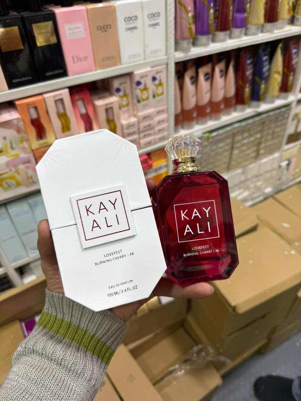 KAYALI Love first Burning Cherry | 48