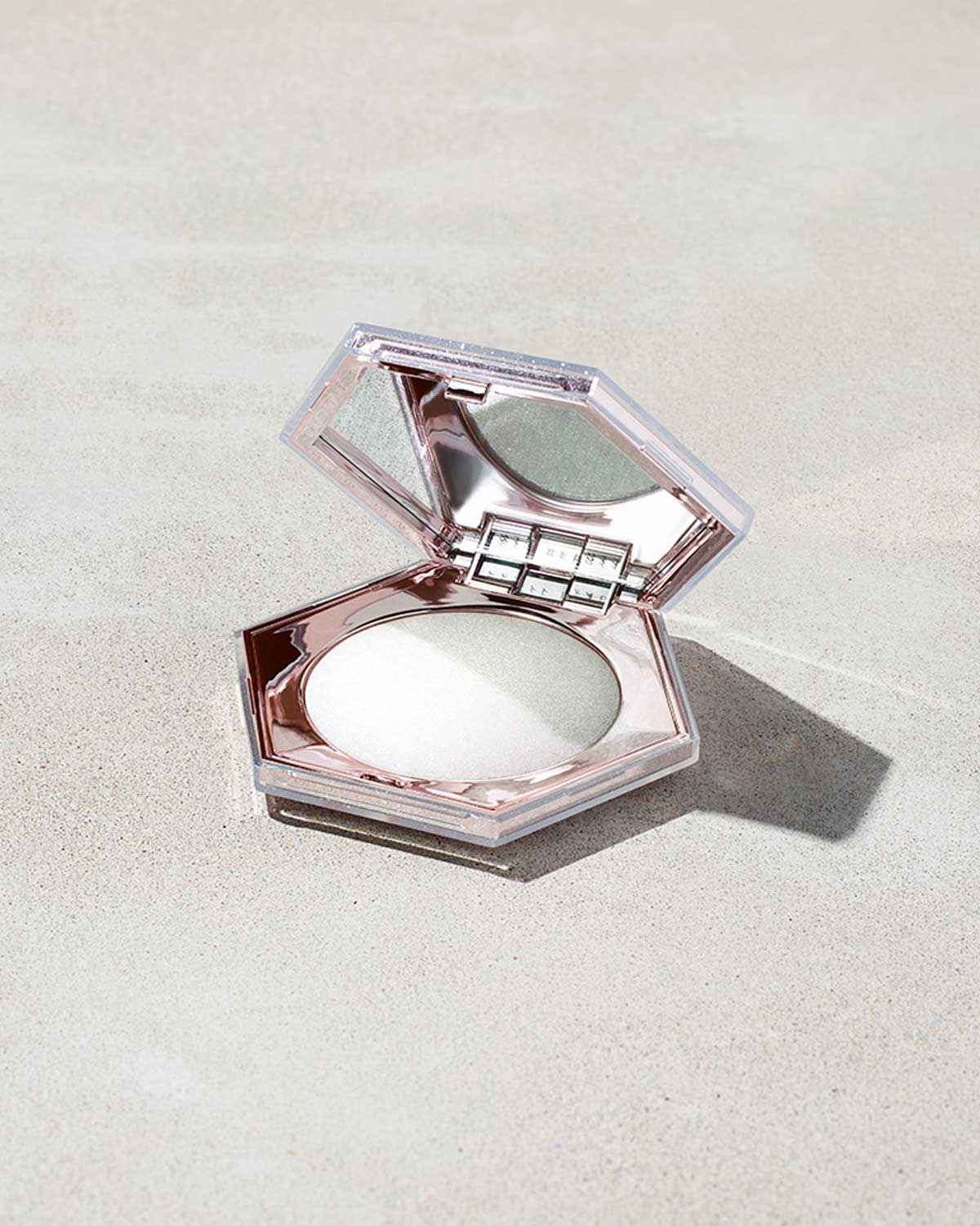 FENTY BEAUTY Diamond Bomb All-Over Diamond Veil how many carats? High End product