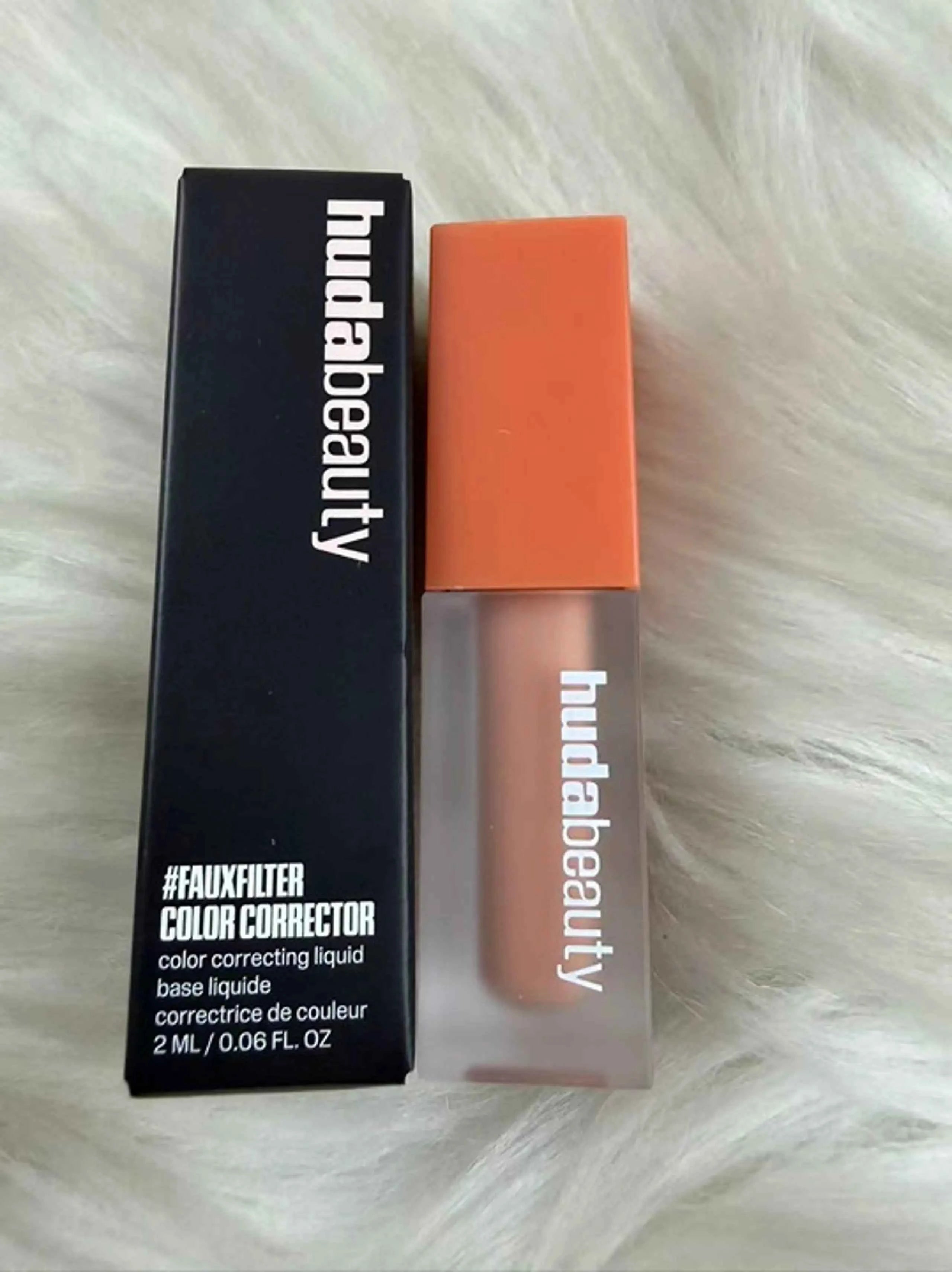 Huda Beauty FAUXFILTER Under Eye Color Corrector